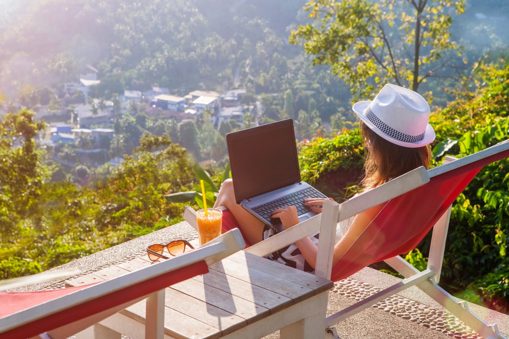 7 Important Tax Filing Tips for Digital Nomads
